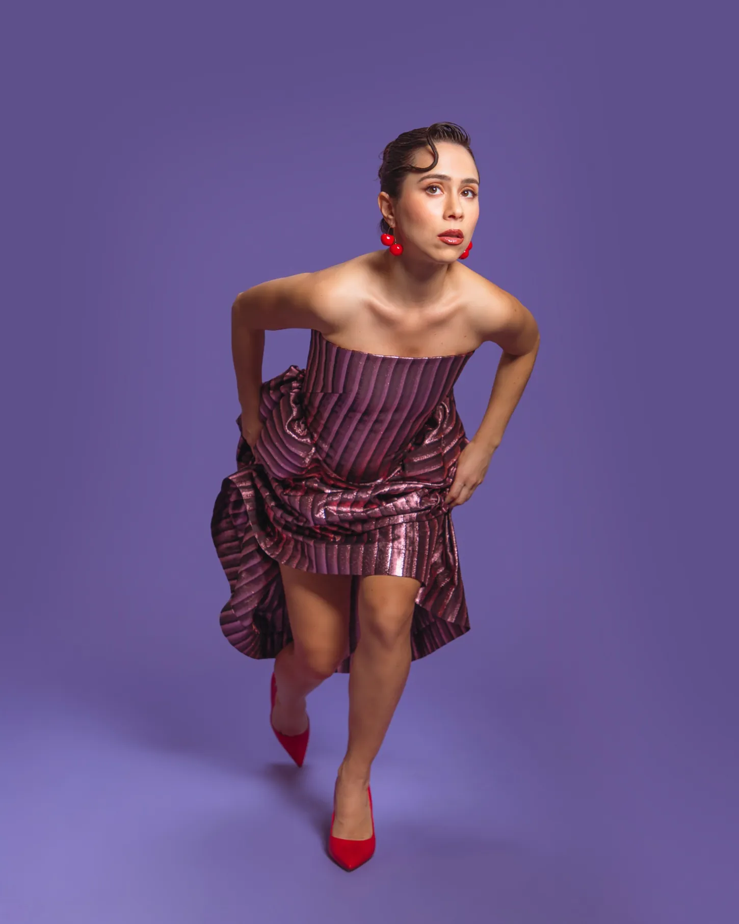 Retrato em fundo roxo